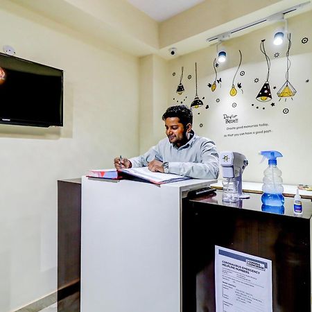 Hotel O Rs Hotels Near Pitampura Metro Δελχί Εξωτερικό φωτογραφία