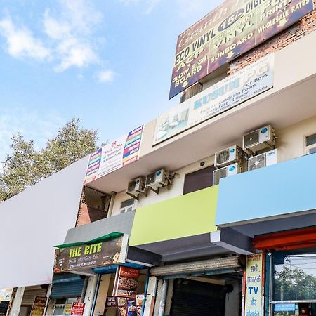 Hotel O Rs Hotels Near Pitampura Metro Δελχί Εξωτερικό φωτογραφία