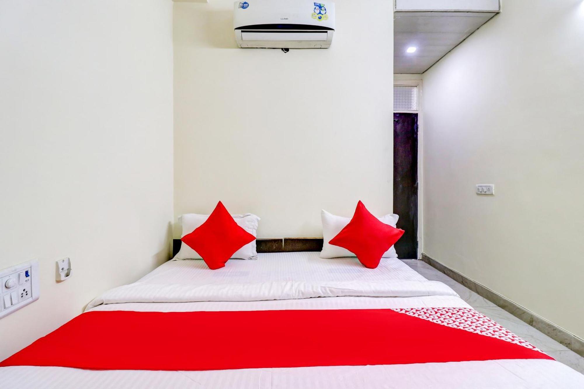 Hotel O Rs Hotels Near Pitampura Metro Δελχί Εξωτερικό φωτογραφία