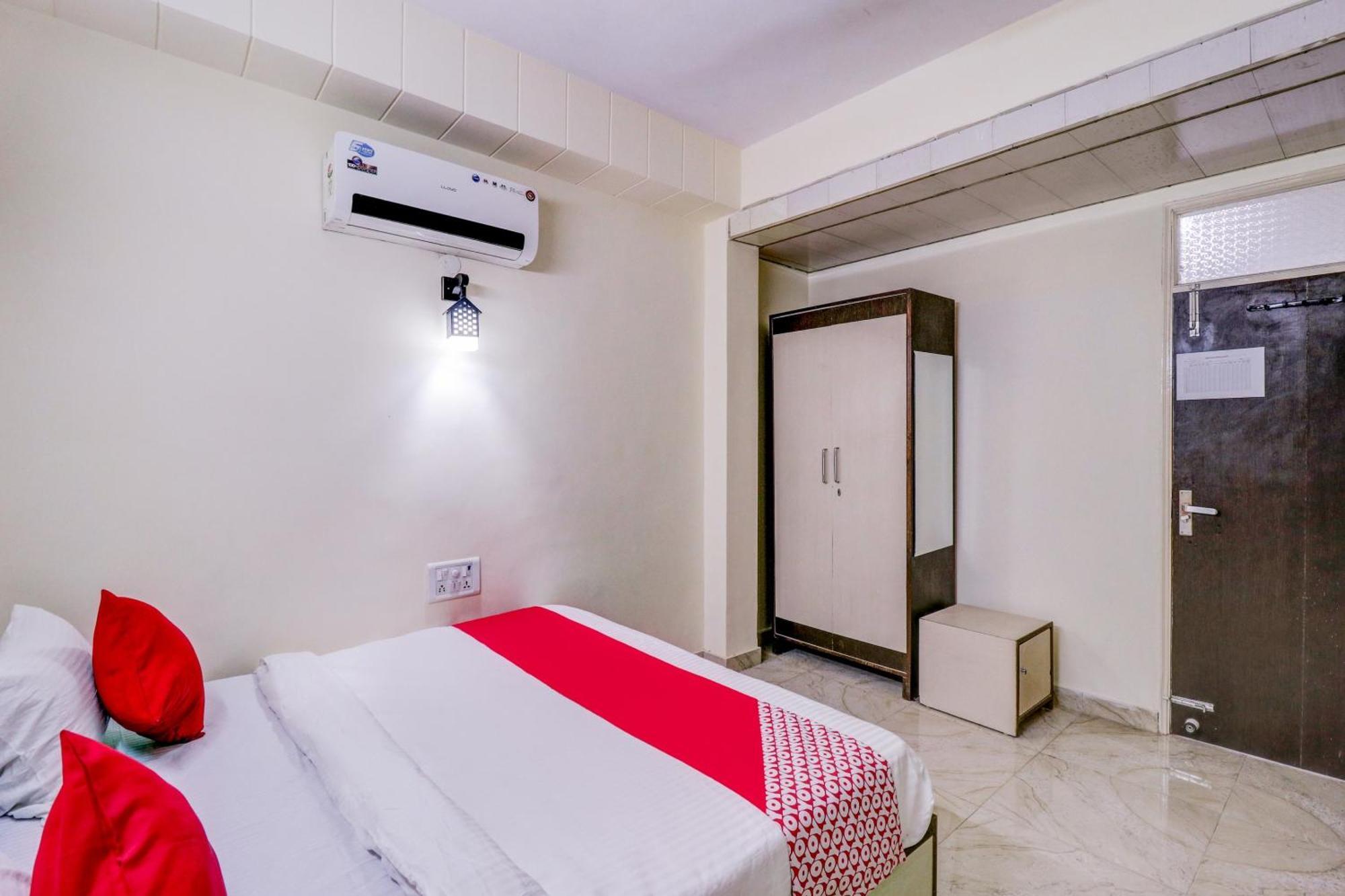 Hotel O Rs Hotels Near Pitampura Metro Δελχί Εξωτερικό φωτογραφία