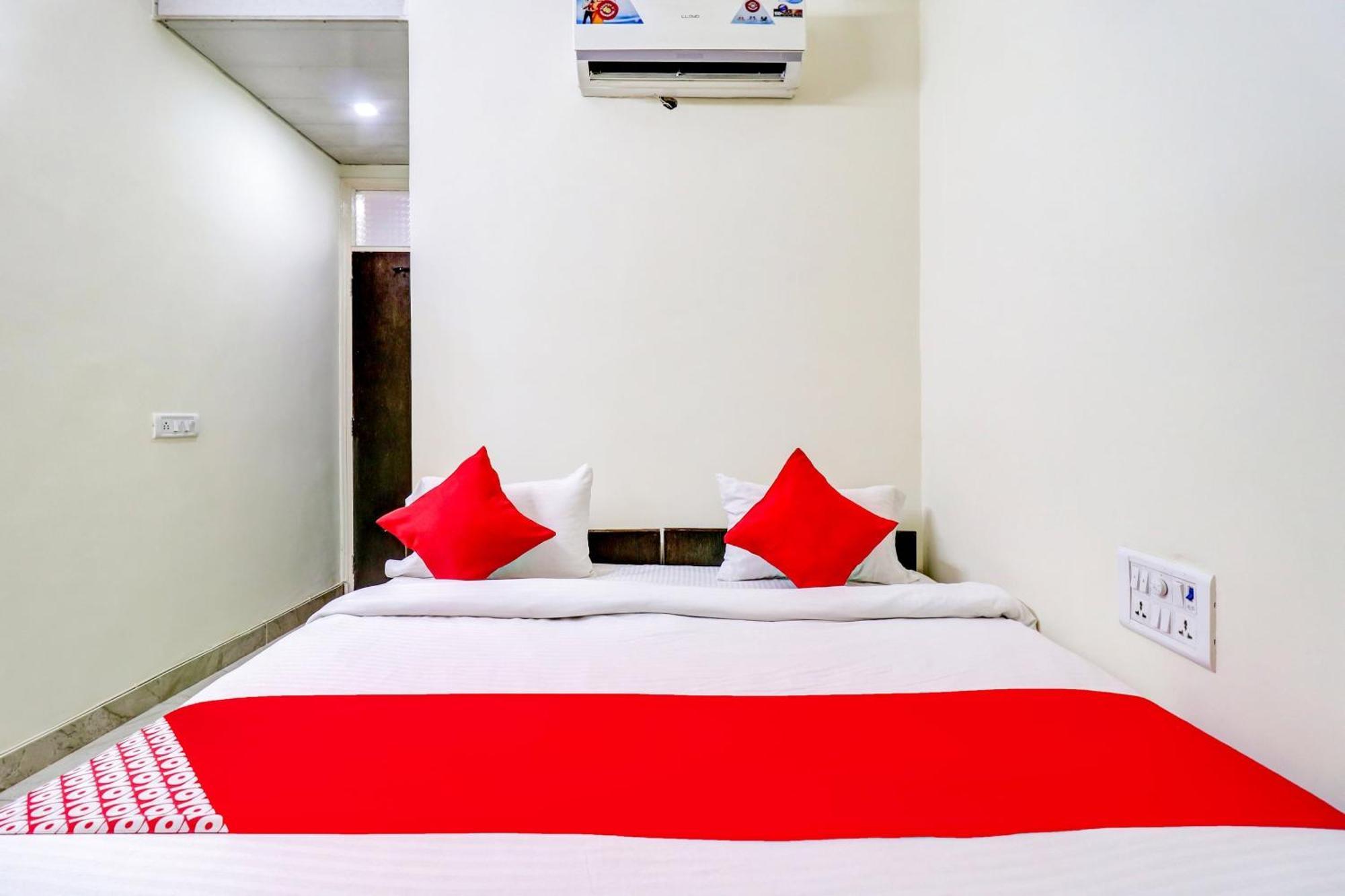 Hotel O Rs Hotels Near Pitampura Metro Δελχί Εξωτερικό φωτογραφία