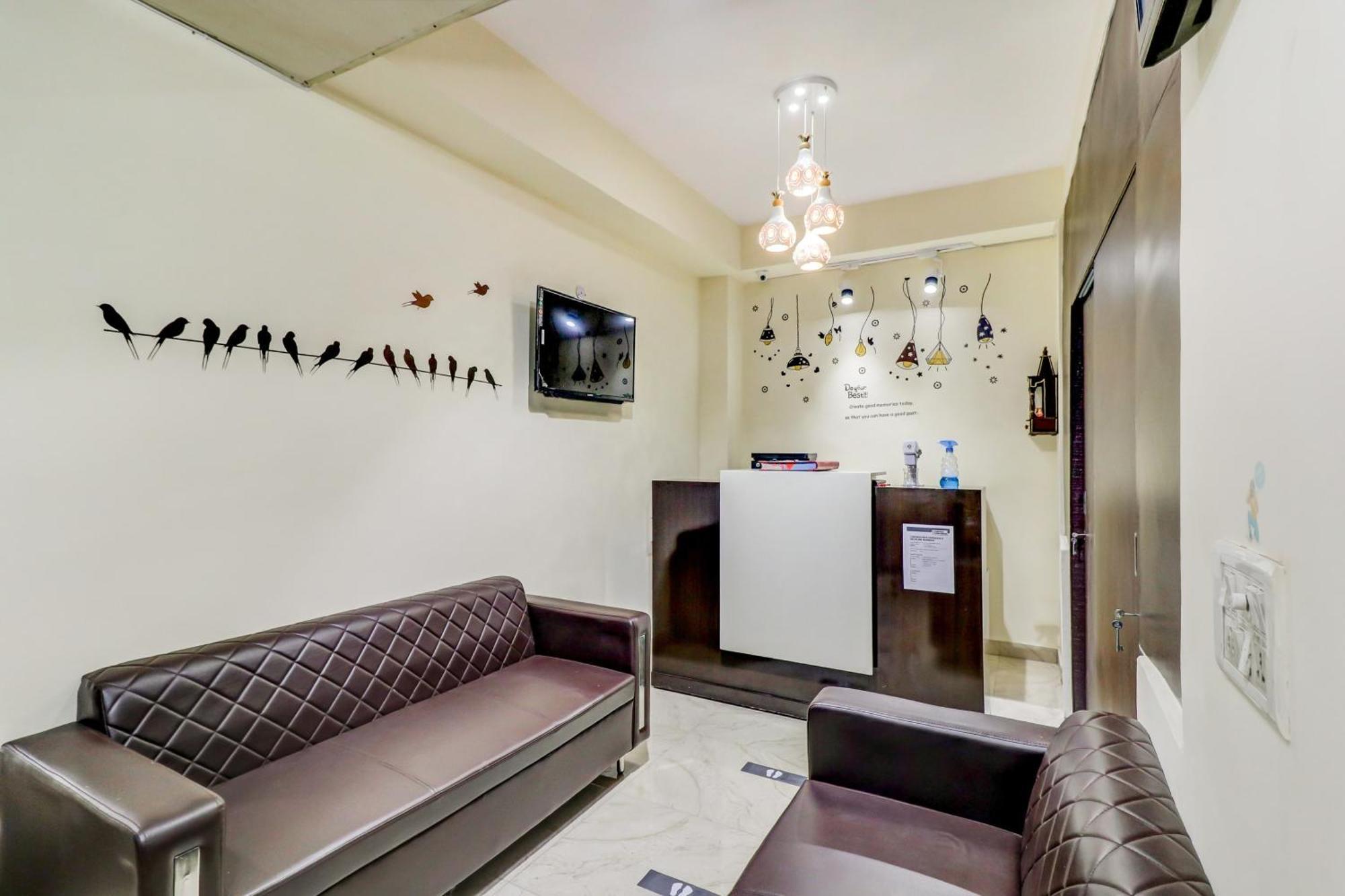 Hotel O Rs Hotels Near Pitampura Metro Δελχί Εξωτερικό φωτογραφία