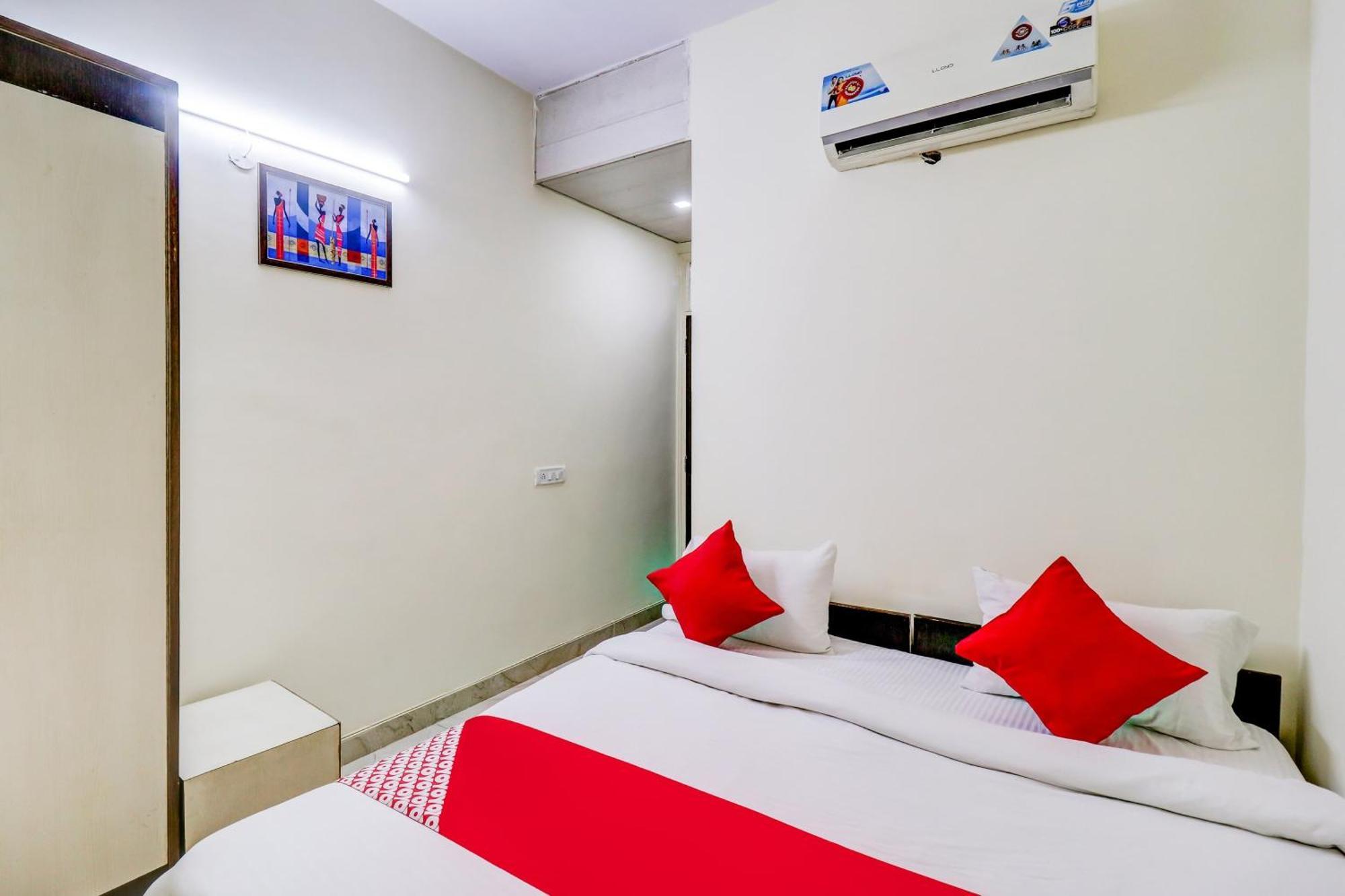 Hotel O Rs Hotels Near Pitampura Metro Δελχί Εξωτερικό φωτογραφία