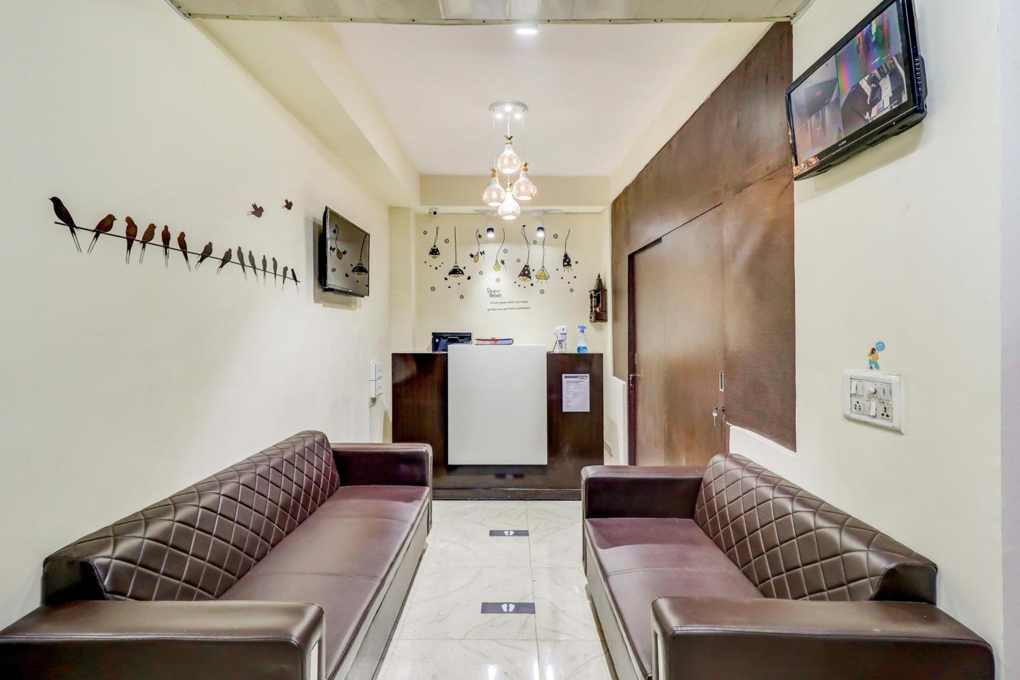 Hotel O Rs Hotels Near Pitampura Metro Δελχί Εξωτερικό φωτογραφία